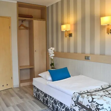 Motel Restauracja 32 Gryfice