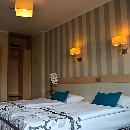 Motel Restauracja 32